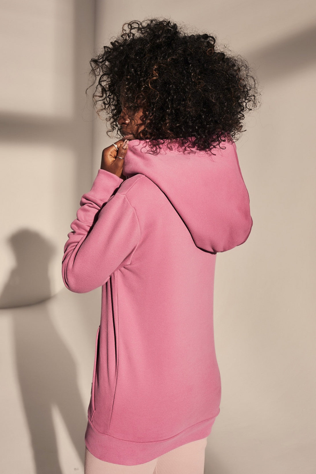 FITTED SWEATSHIRT WITH LARGE HOOD PINK - RHODES