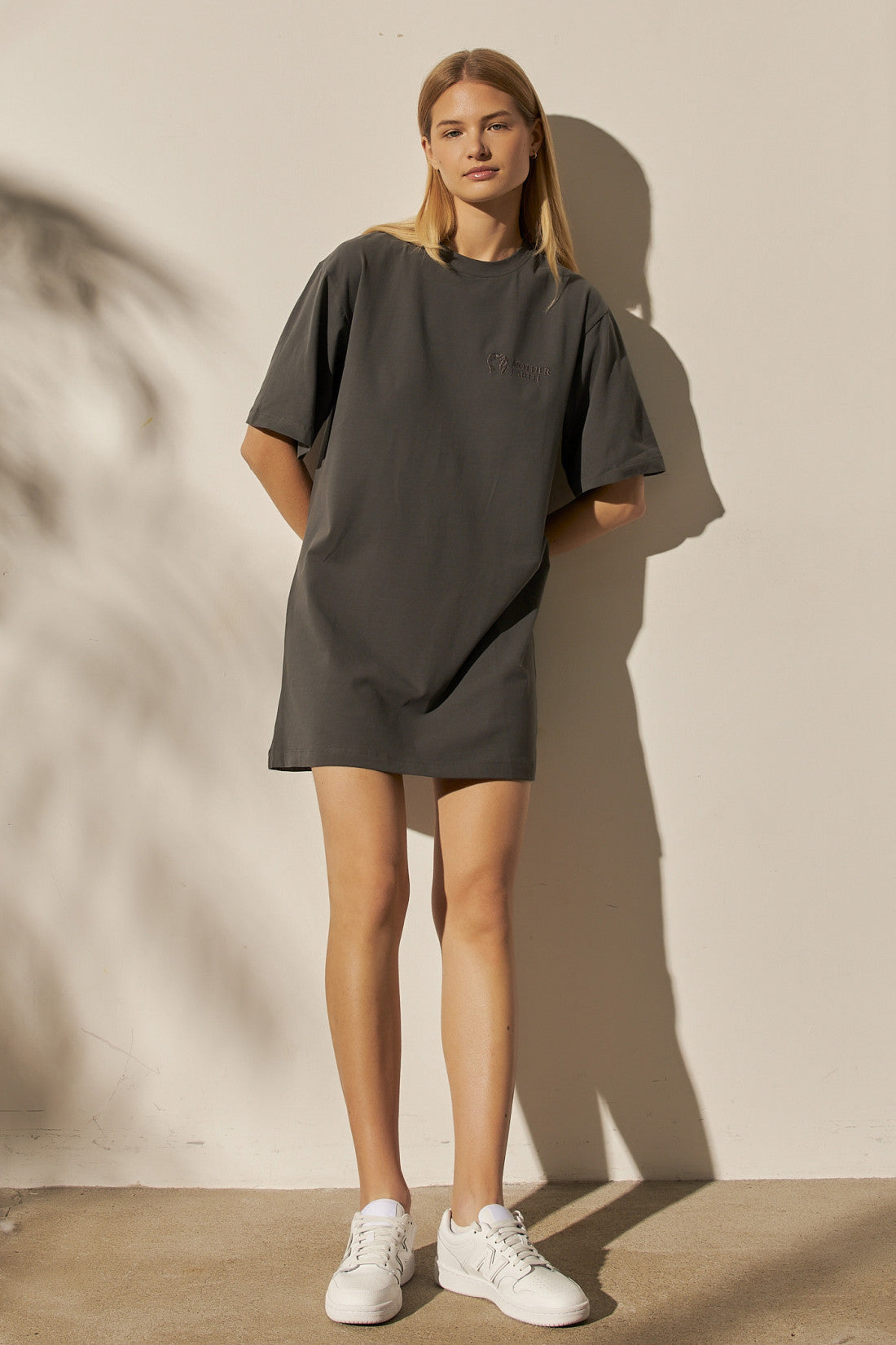 SHORT SLEEVE DRESS DARK GREY - ZELANDIA