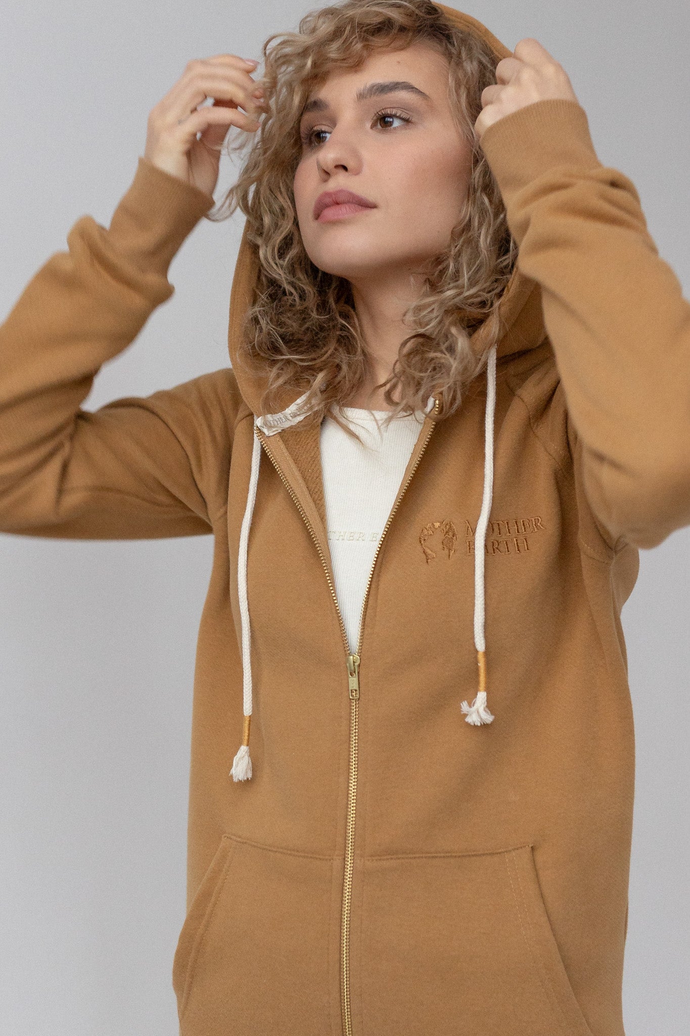 LIGHT BROWN ZIPPER WITH HOOD - ARINA