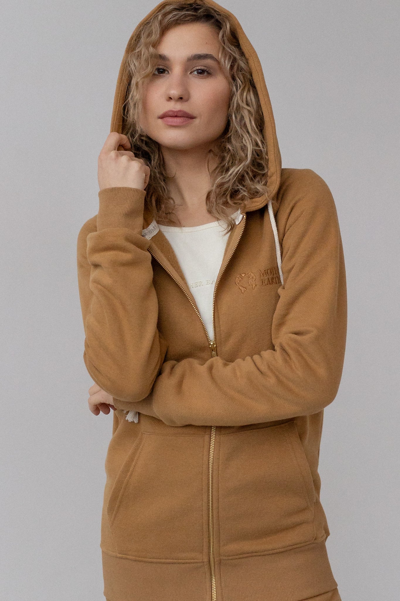 LIGHT BROWN ZIPPER WITH HOOD - ARINA