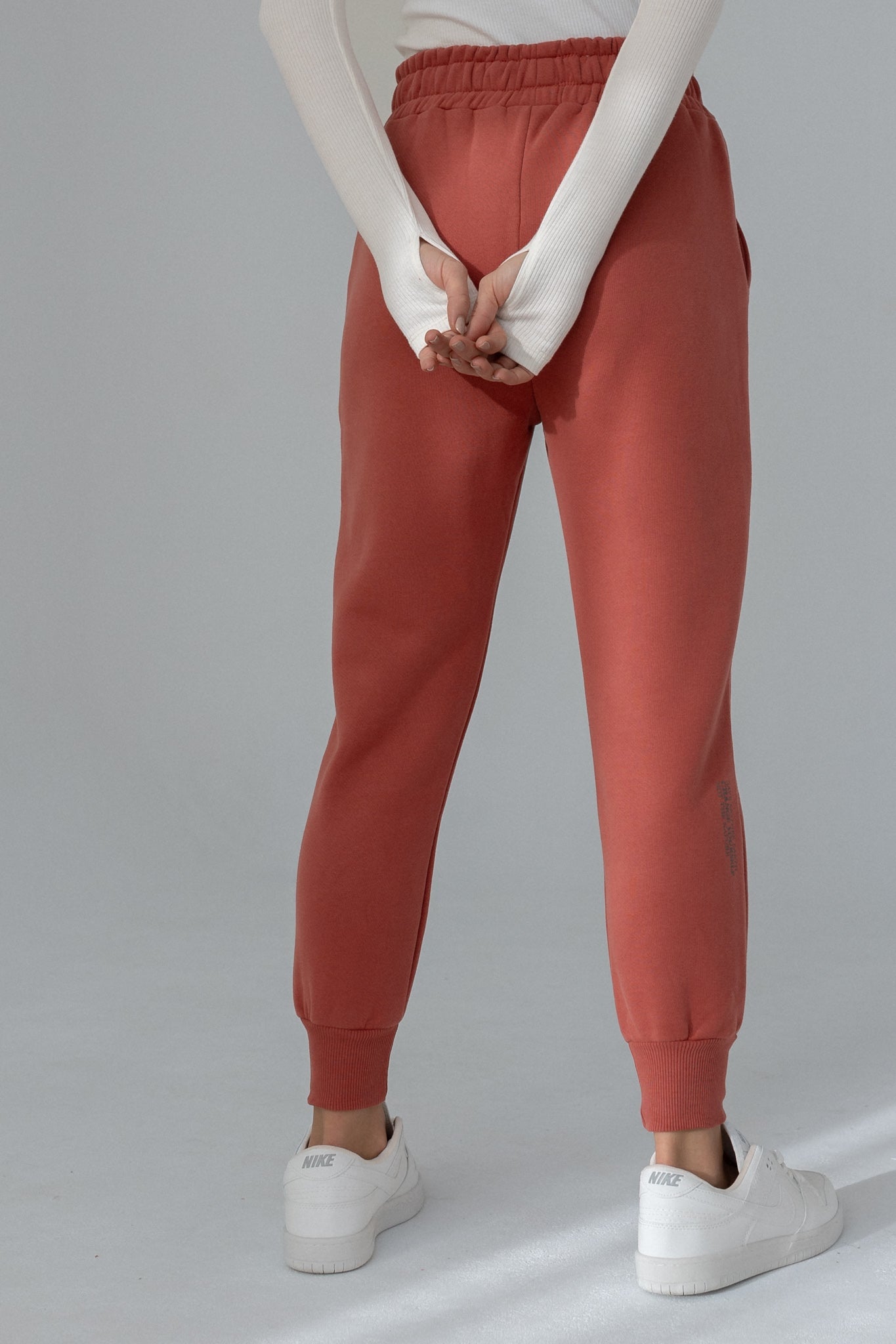 ORANGE JOGGER TROUSERS - BEGERA