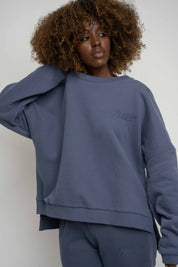 BLUZA O KROJU REGULAR FIT Z DŁUŻSZYM TYŁEM 2nd DROP GRANATOWA - COOK