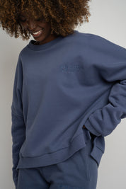 BLUZA O KROJU REGULAR FIT Z DŁUŻSZYM TYŁEM GRANATOWA - COOK