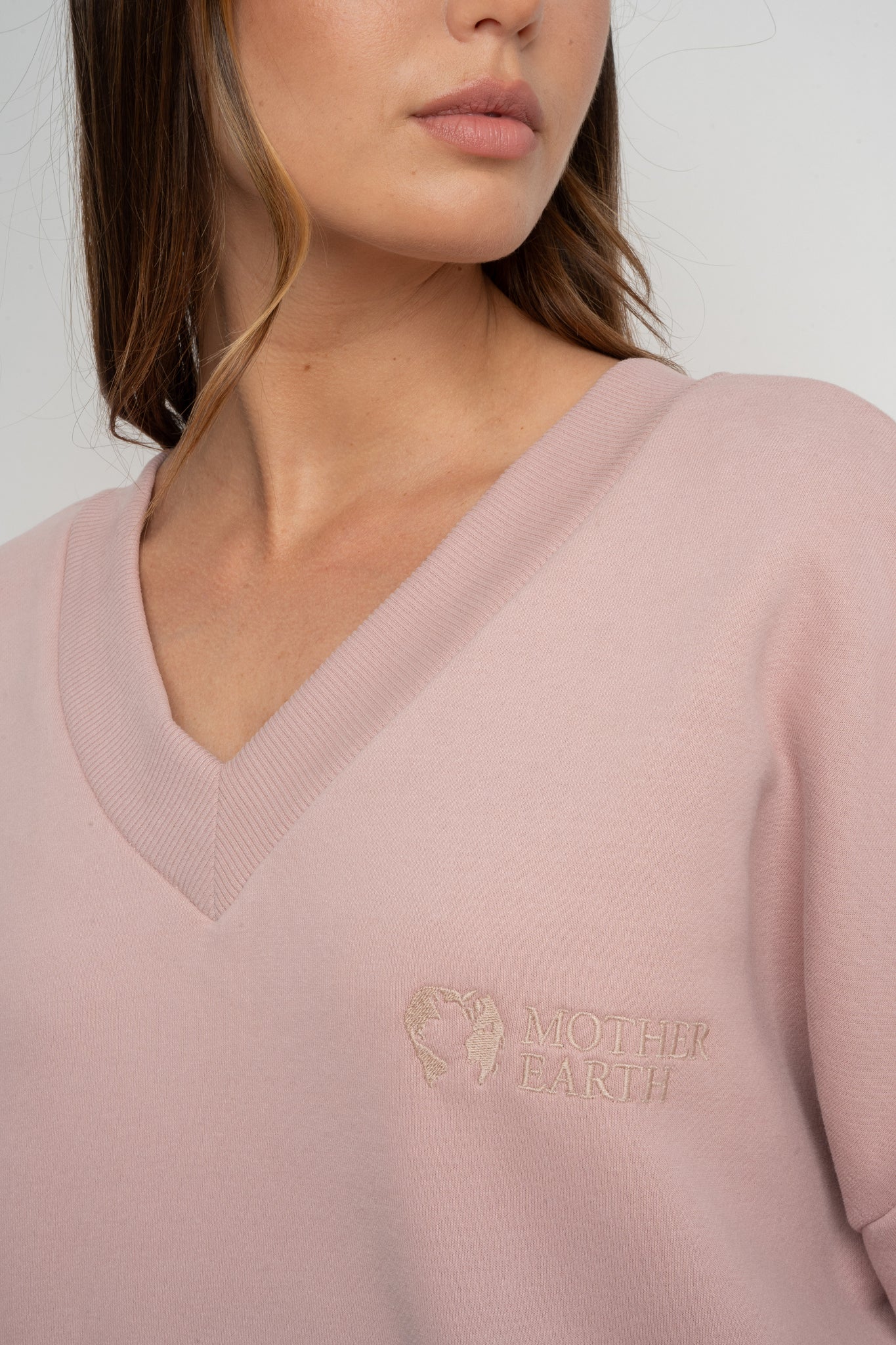 OVERSIZE LIGHT PINK NECKLINE SWEATSHIRT - BISCOE