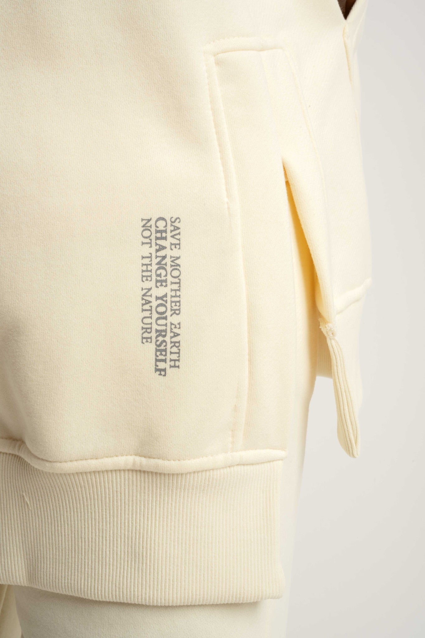 LONG ZIPPED HOODIE LIGHT BROWN - ESMERALDA