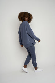 BLUZA OVERSIZE Z SZEROKIM DEKOLTEM 2nd DROP GRANATOWA - MULL