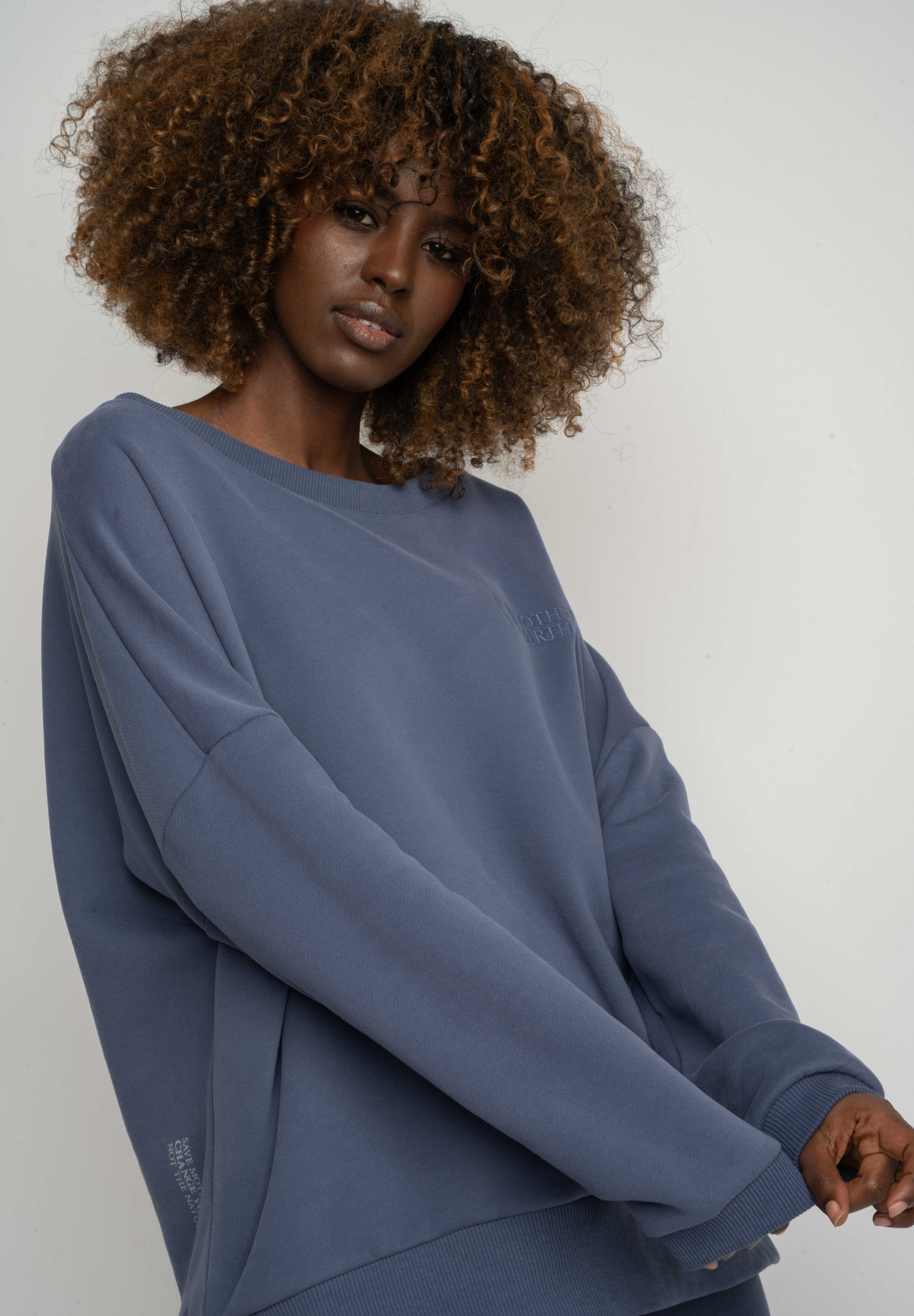 BLUZA OVERSIZE Z SZEROKIM DEKOLTEM 2nd DROP GRANATOWA - MULL