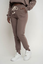 SPODNIE DRESOWE TYPU JOGGER CAPPUCCINO- BEGERA