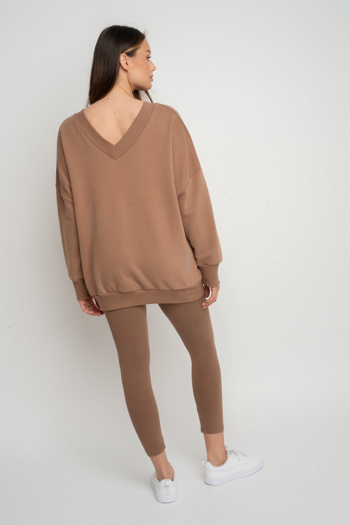 BLUZA Z DEKOLTEM OVERSIZE BRĄZOWA - BISCOE