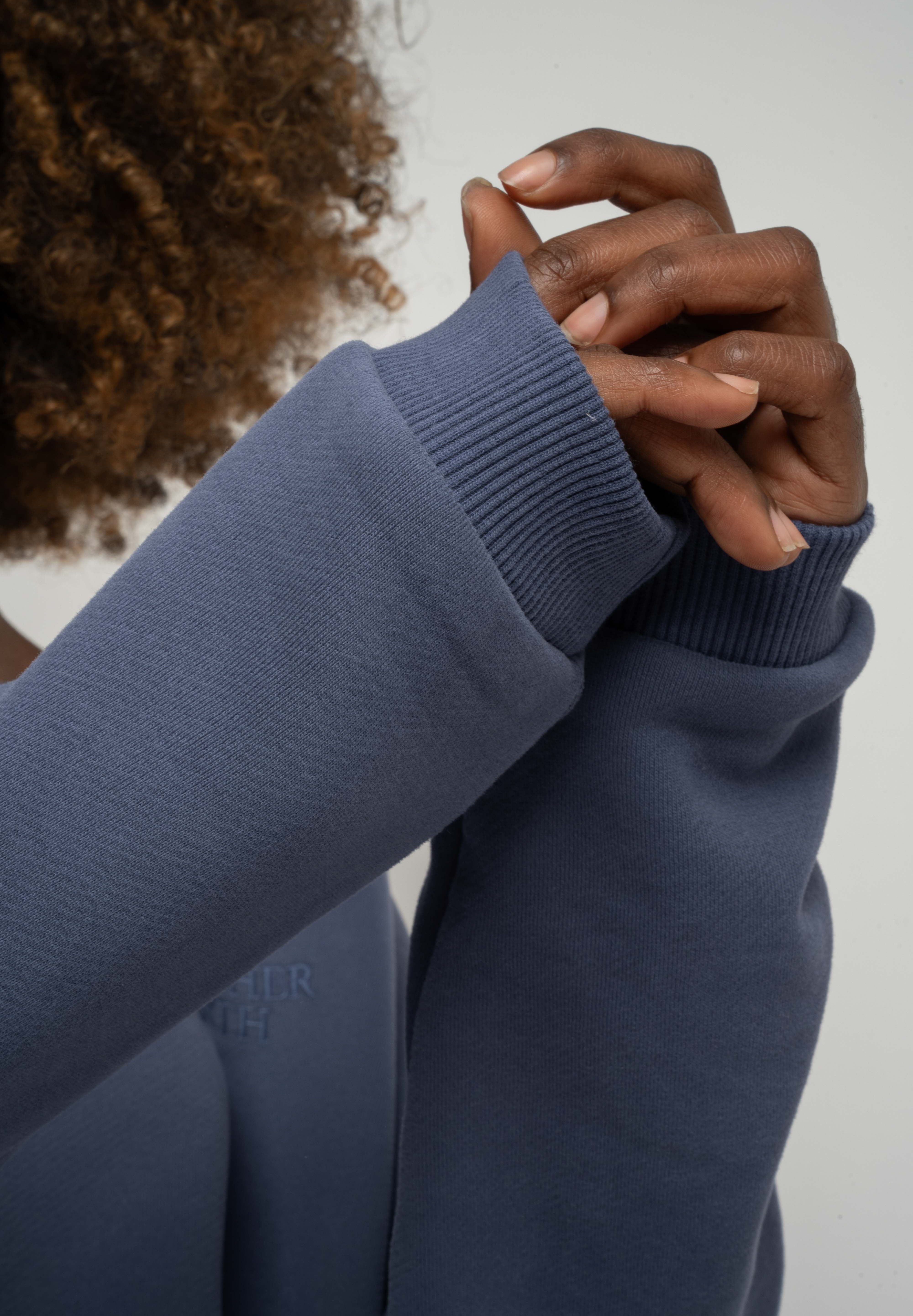 BLUZA OVERSIZE Z SZEROKIM DEKOLTEM 2nd DROP GRANATOWA - MULL