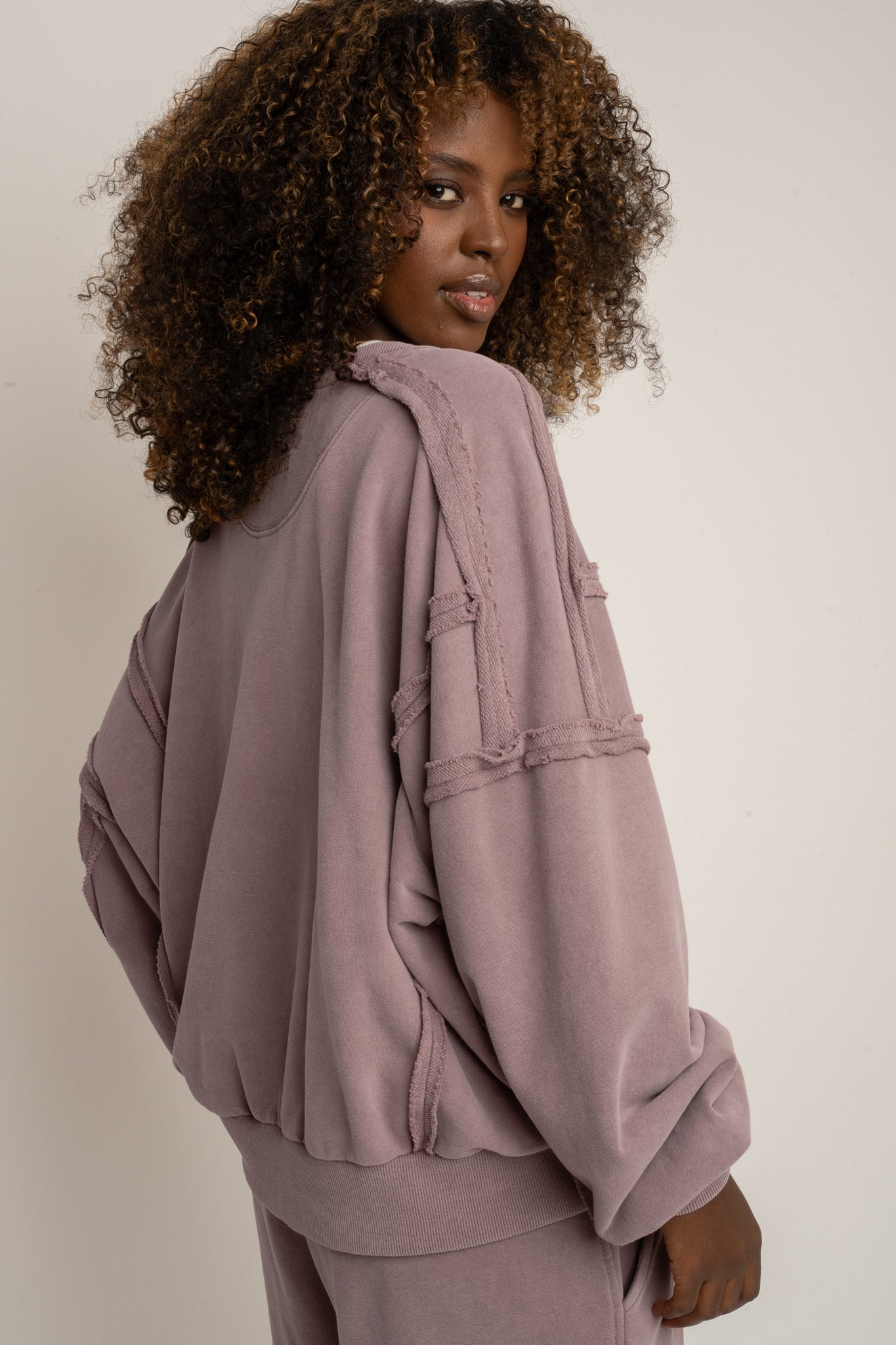 BLUZA Z EFEKTEM WASHED BORDOWA - DALARNA