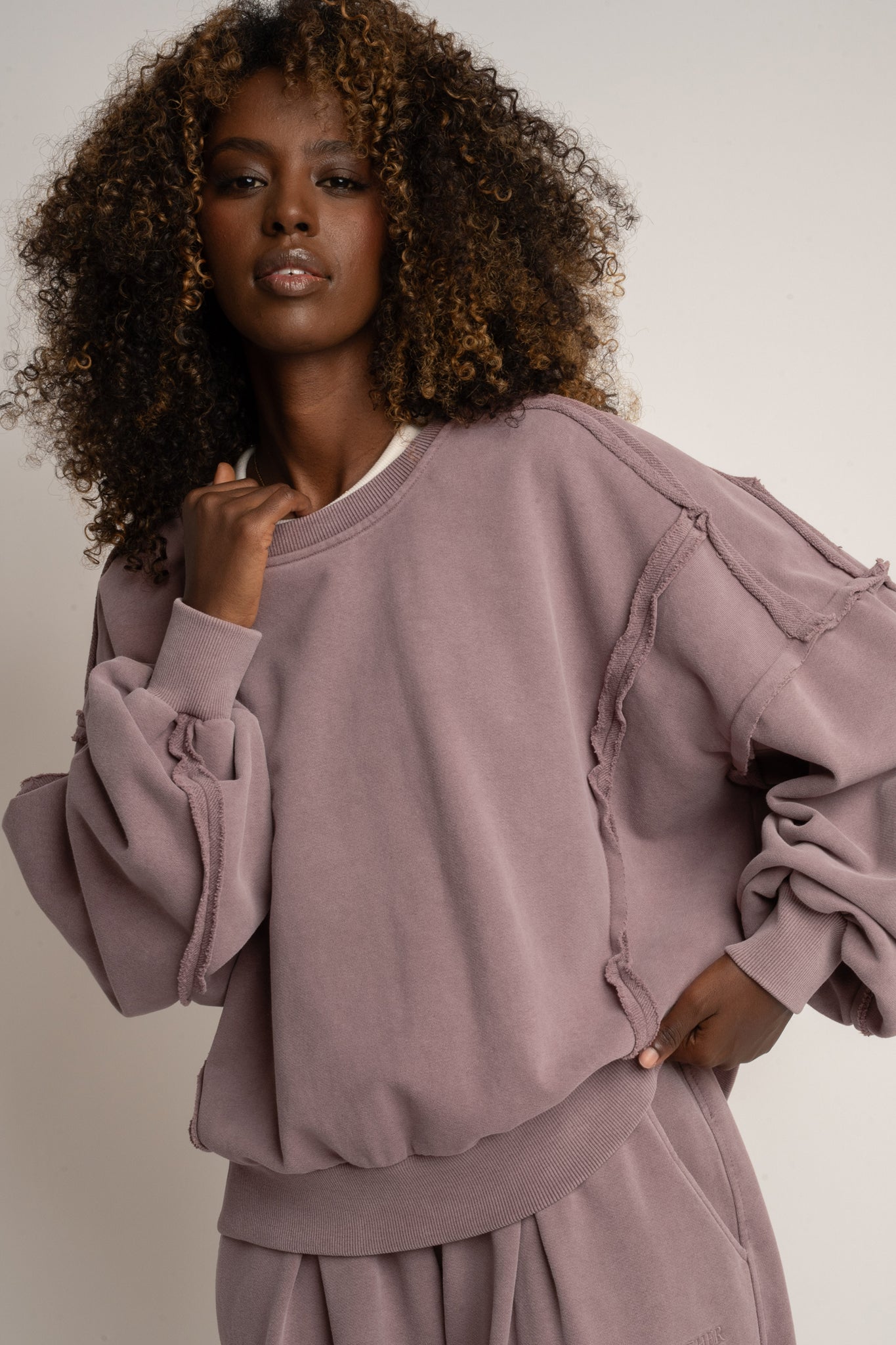 BLUZA Z EFEKTEM WASHED BORDOWA - DALARNA