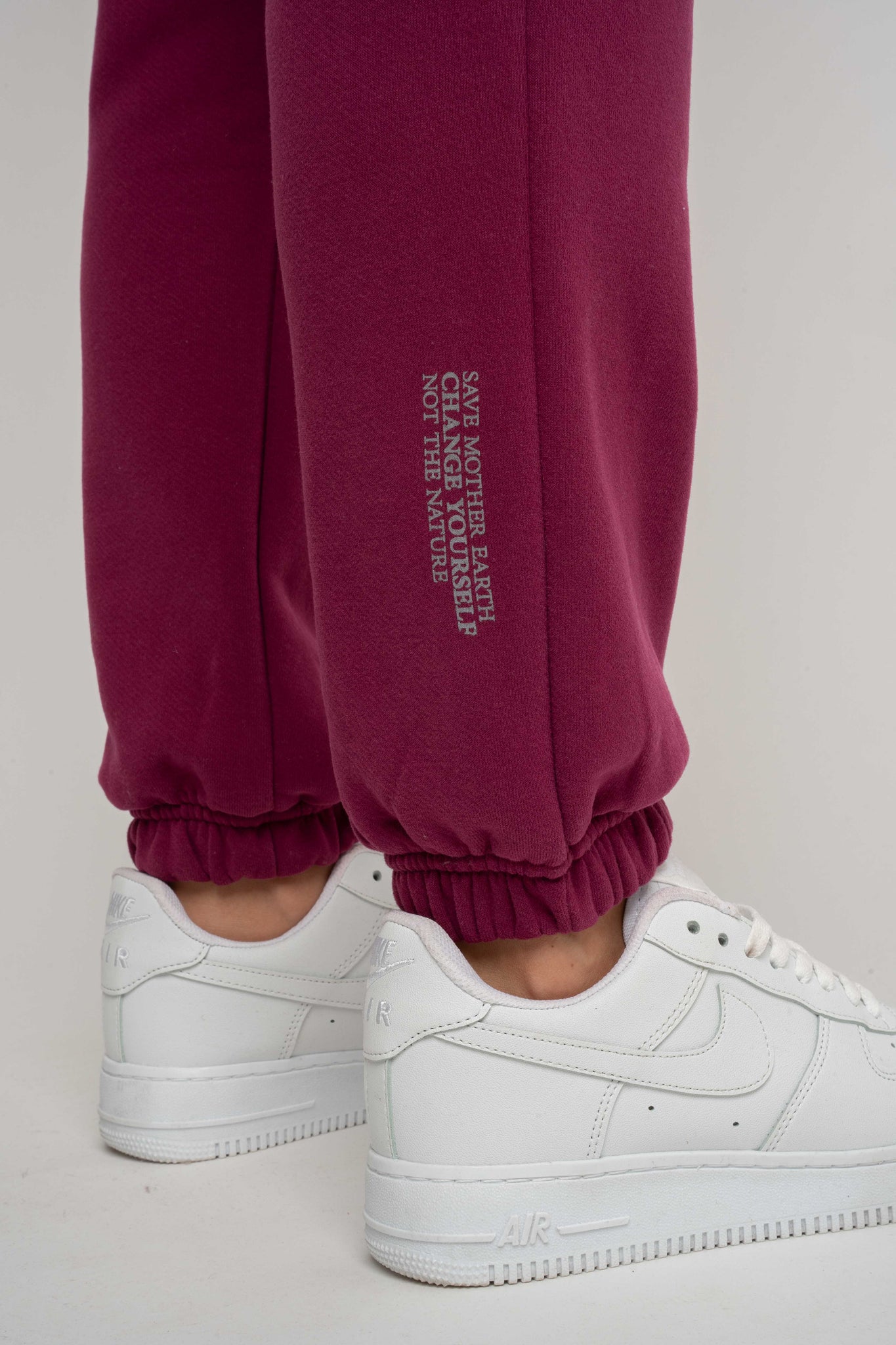 BURGUNDY BAGGY SWEATPANTS - KARPATOS