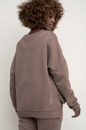 BLUZA O KROJU REGULAR FIT Z DŁUŻSZYM TYŁEM CAPPUCCINO- COOK