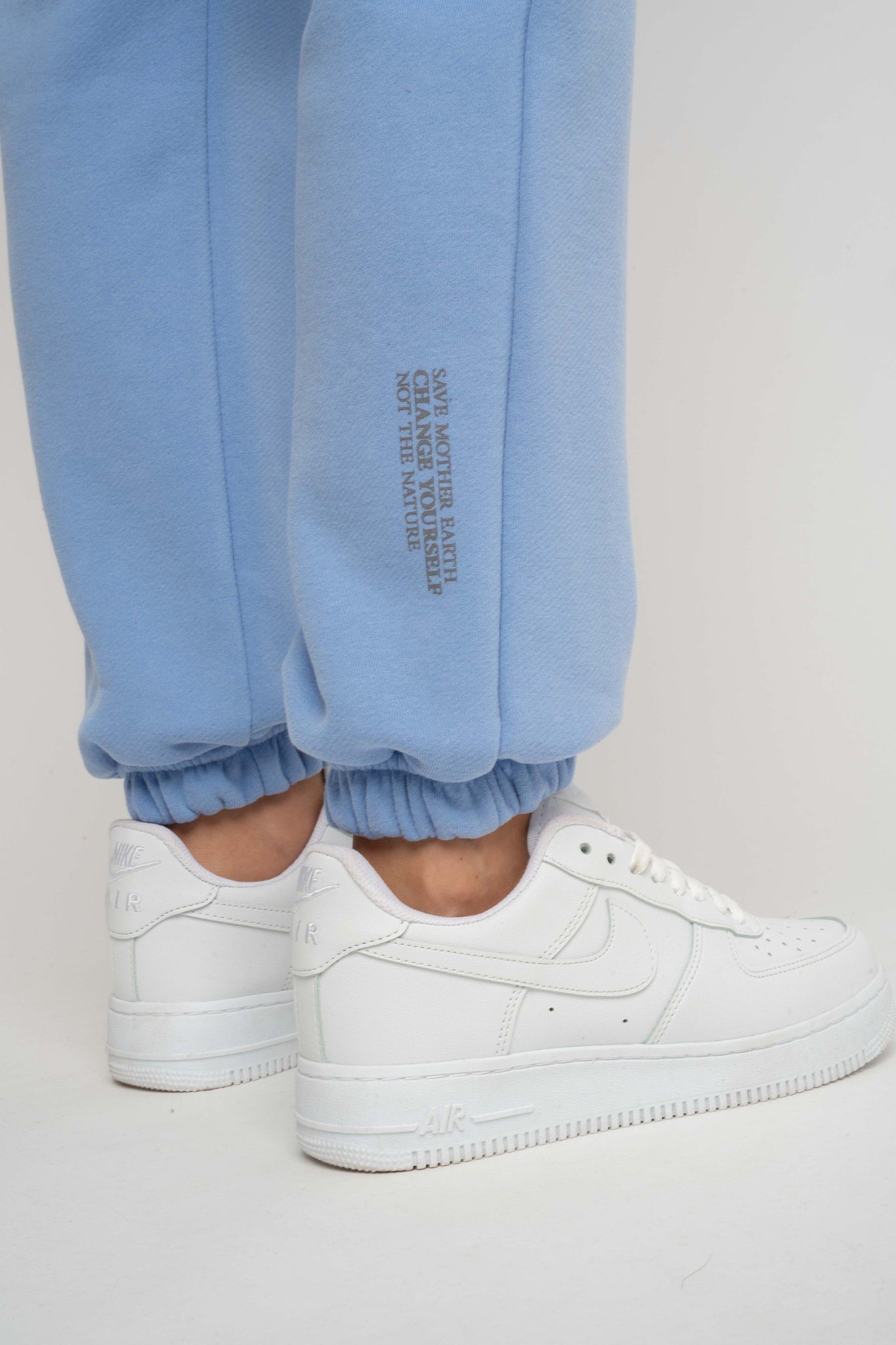 LIGHT BLUE BAGGY SWEATPANTS - KARPATOS