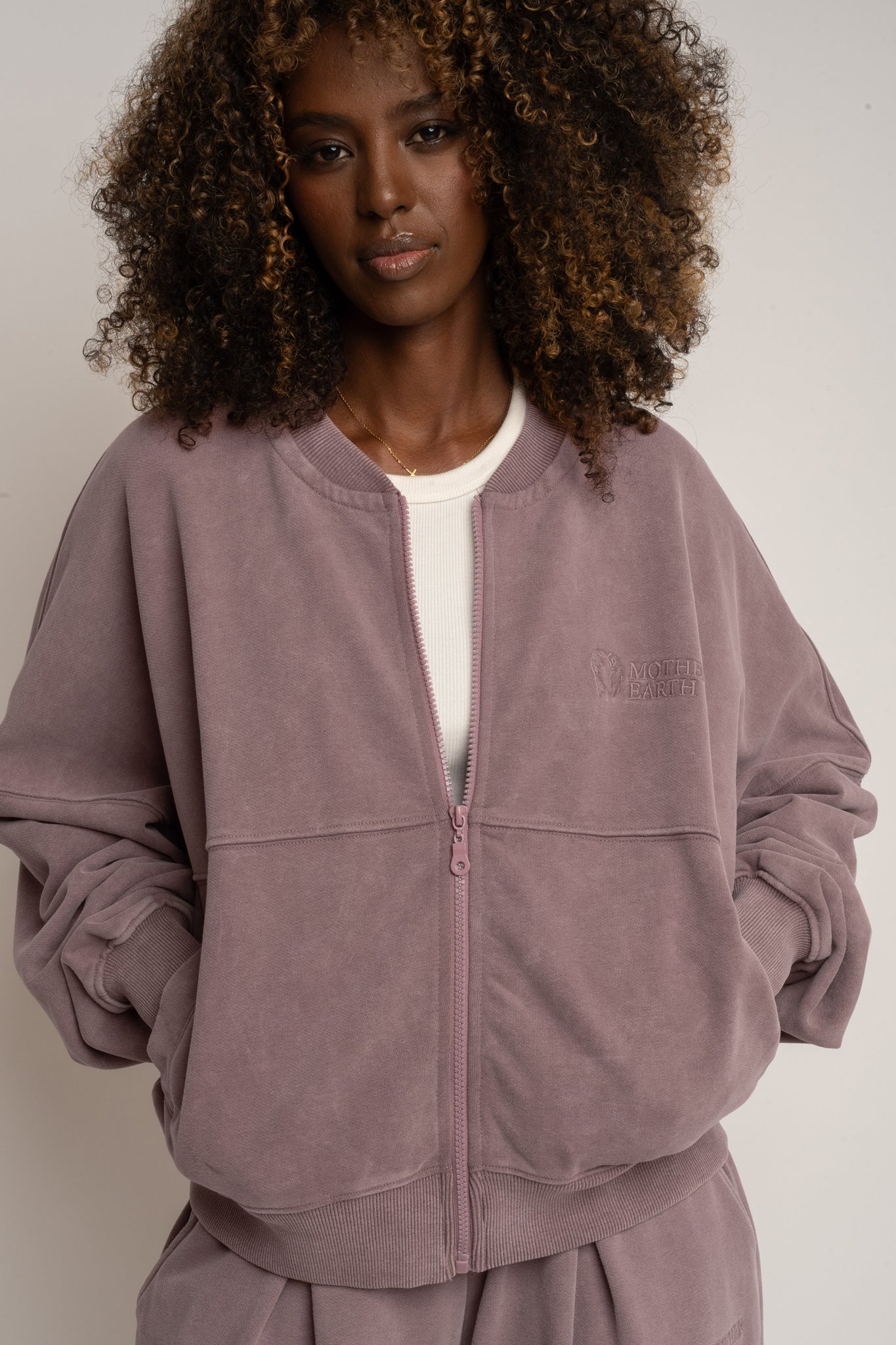 BLUZA Z EFEKTEM WASHED BORDOWA - ALESUND