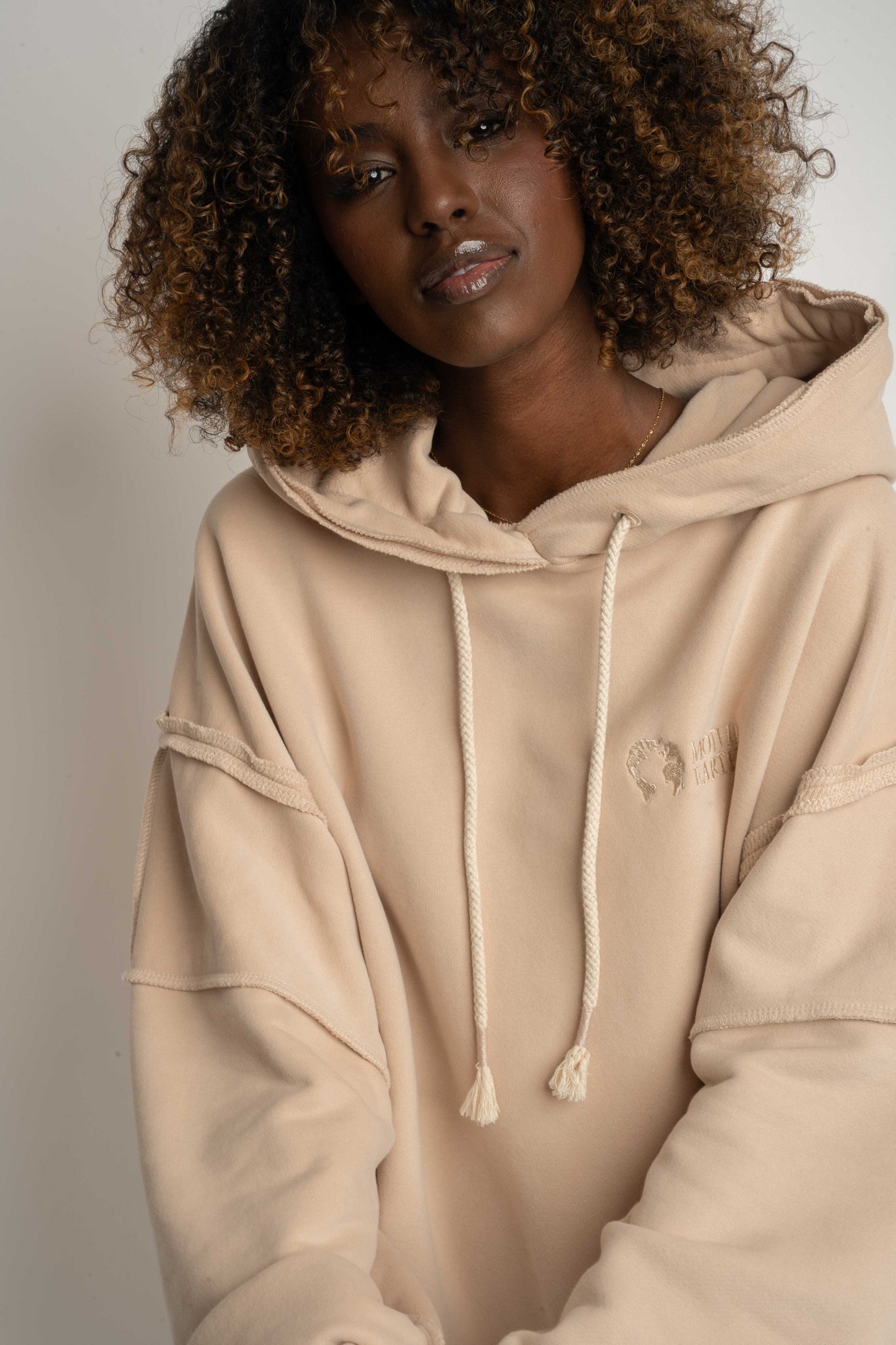 OVERSIZE HOODED SWEATSHIRT BEIGE - NESCA