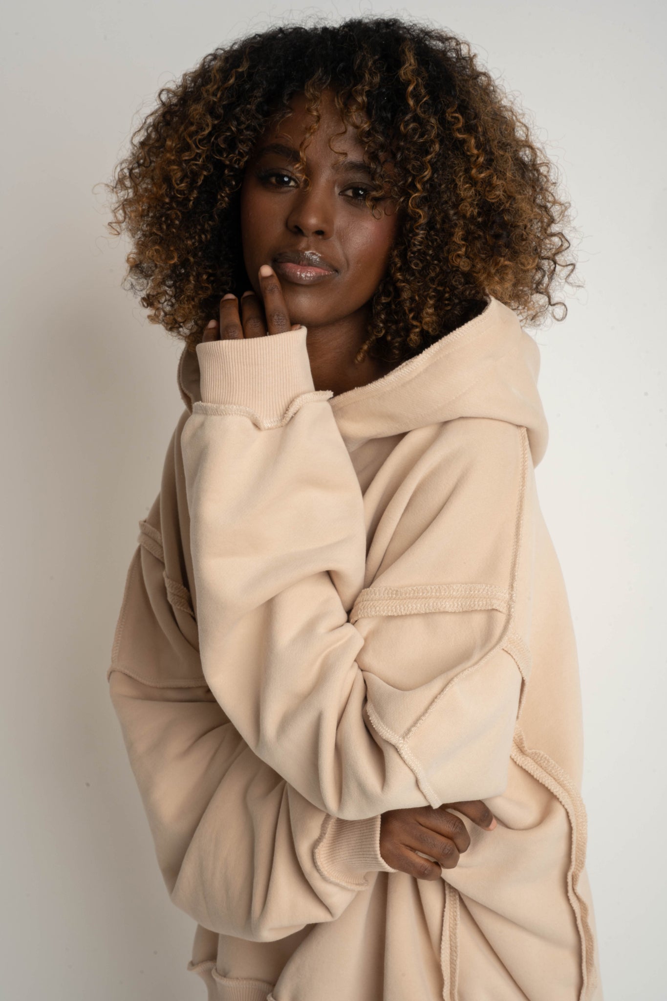OVERSIZE HOODED SWEATSHIRT BEIGE - NESCA