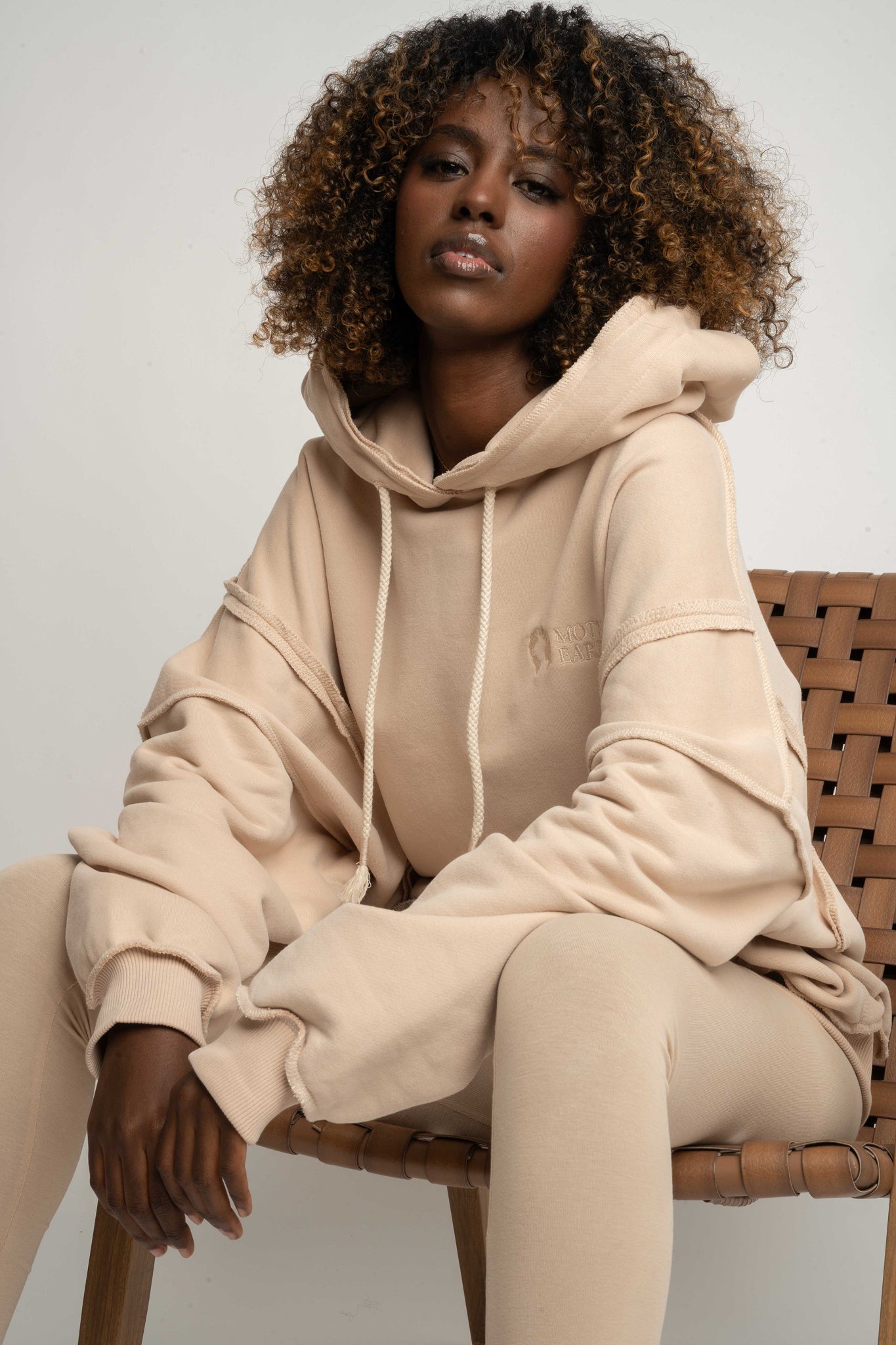 OVERSIZE HOODED SWEATSHIRT BEIGE - NESCA