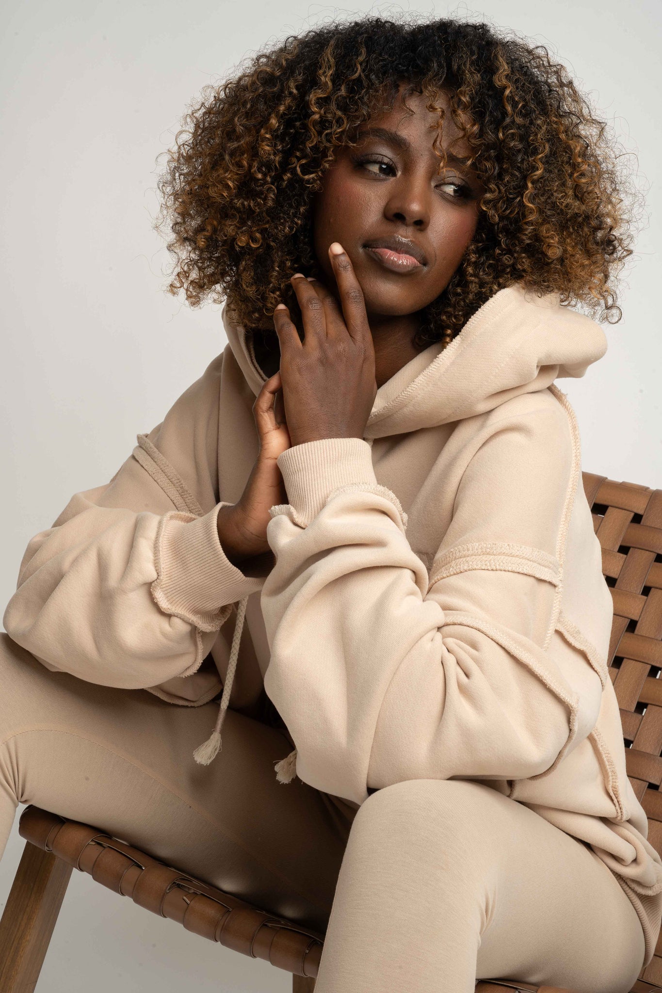 OVERSIZE HOODED SWEATSHIRT BEIGE - NESCA