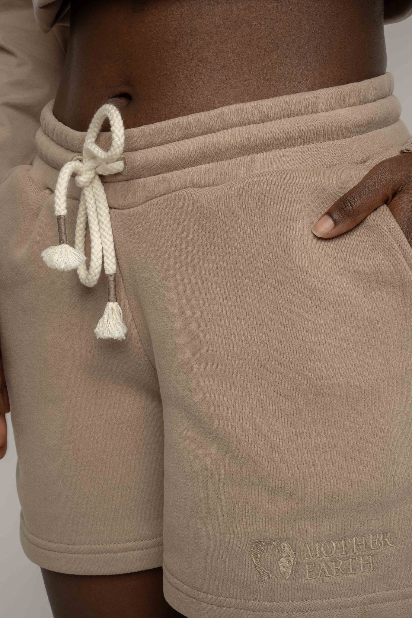 LIGHT BROWN SWEATSHORTS - LA GOMERA