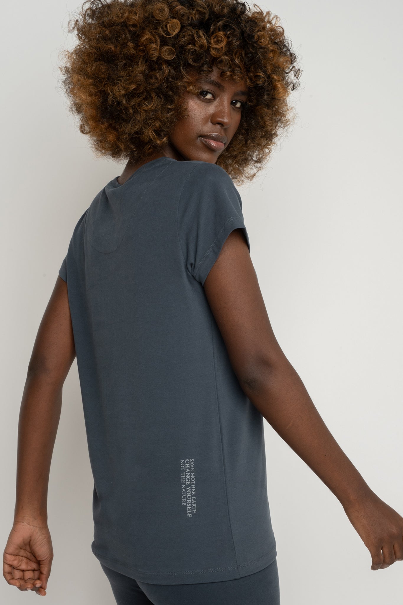 T-SHIRT DAMSKI GRAFITOWY - PETIT