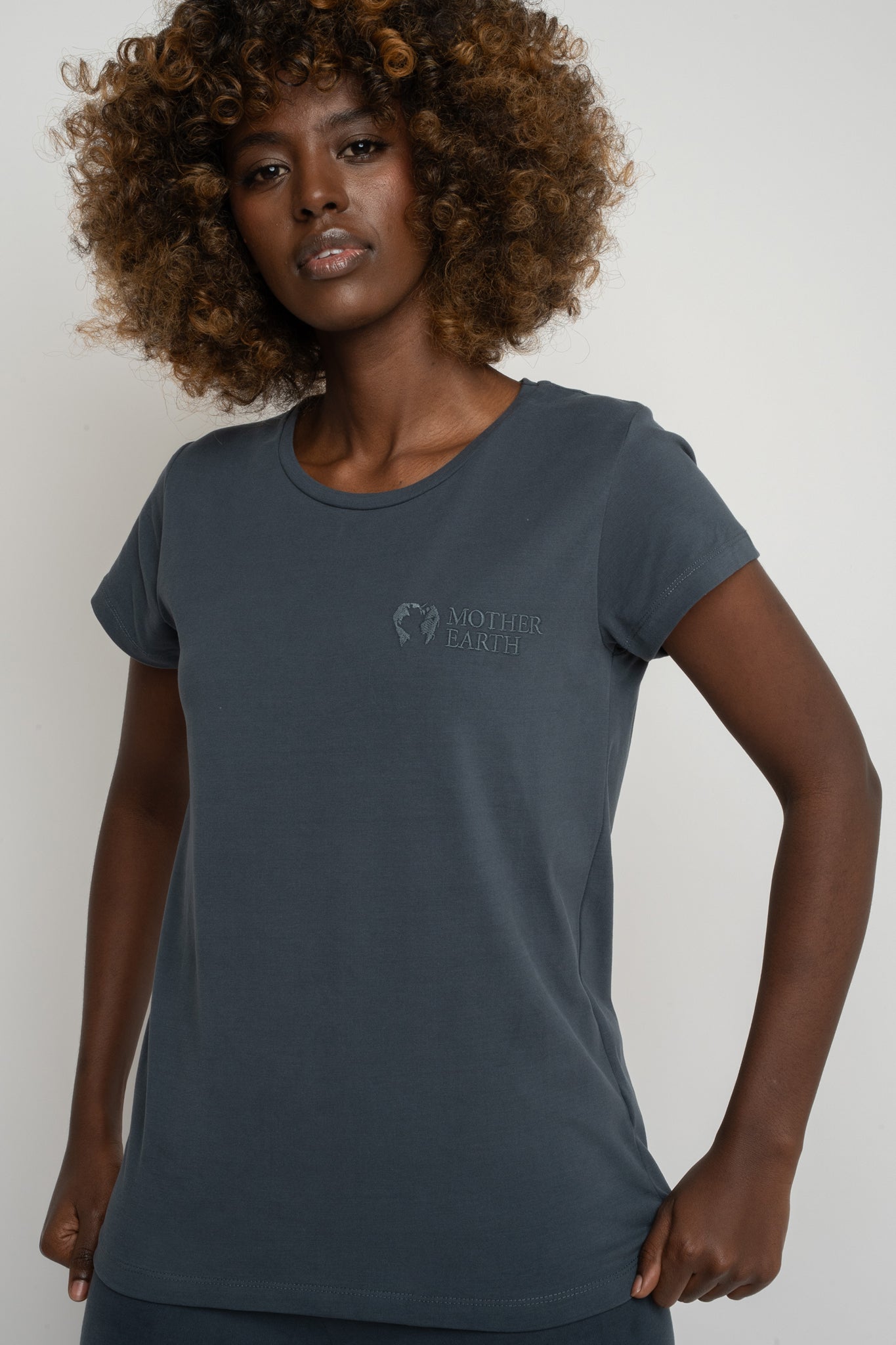 T-SHIRT DAMSKI GRAFITOWY - PETIT