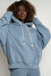 BLUZA Z KAPTUREM TYPU OVERSIZE CIEMNONIEBIESKA - NESCA