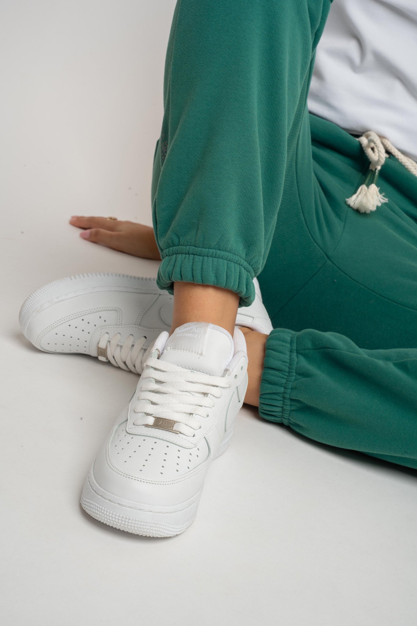 REGULAR FIT SWEATPANTS FOREST GREEN - MILOS