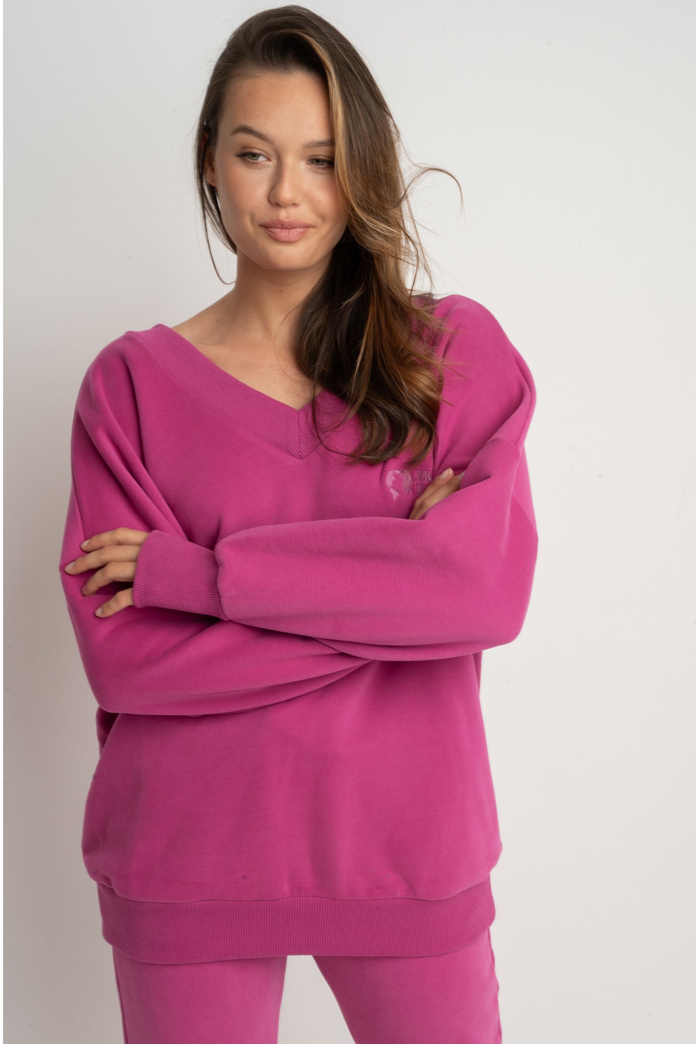 BLUZA Z DEKOLTEM OVERSIZE RÓŻOWA - BISCOE
