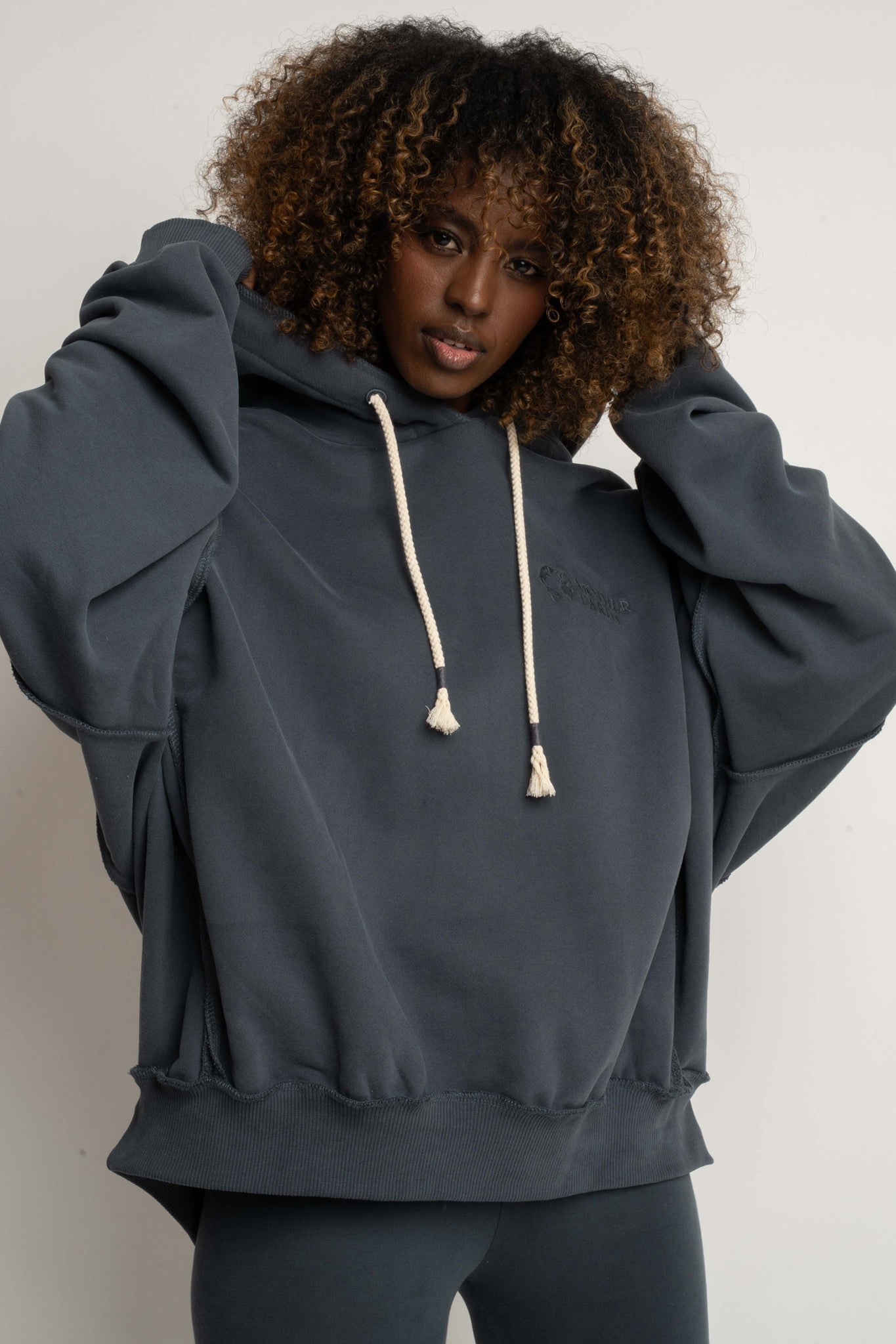 OVERSIZED HOODED SWEATSHIRT GRAPHITE - NESCA