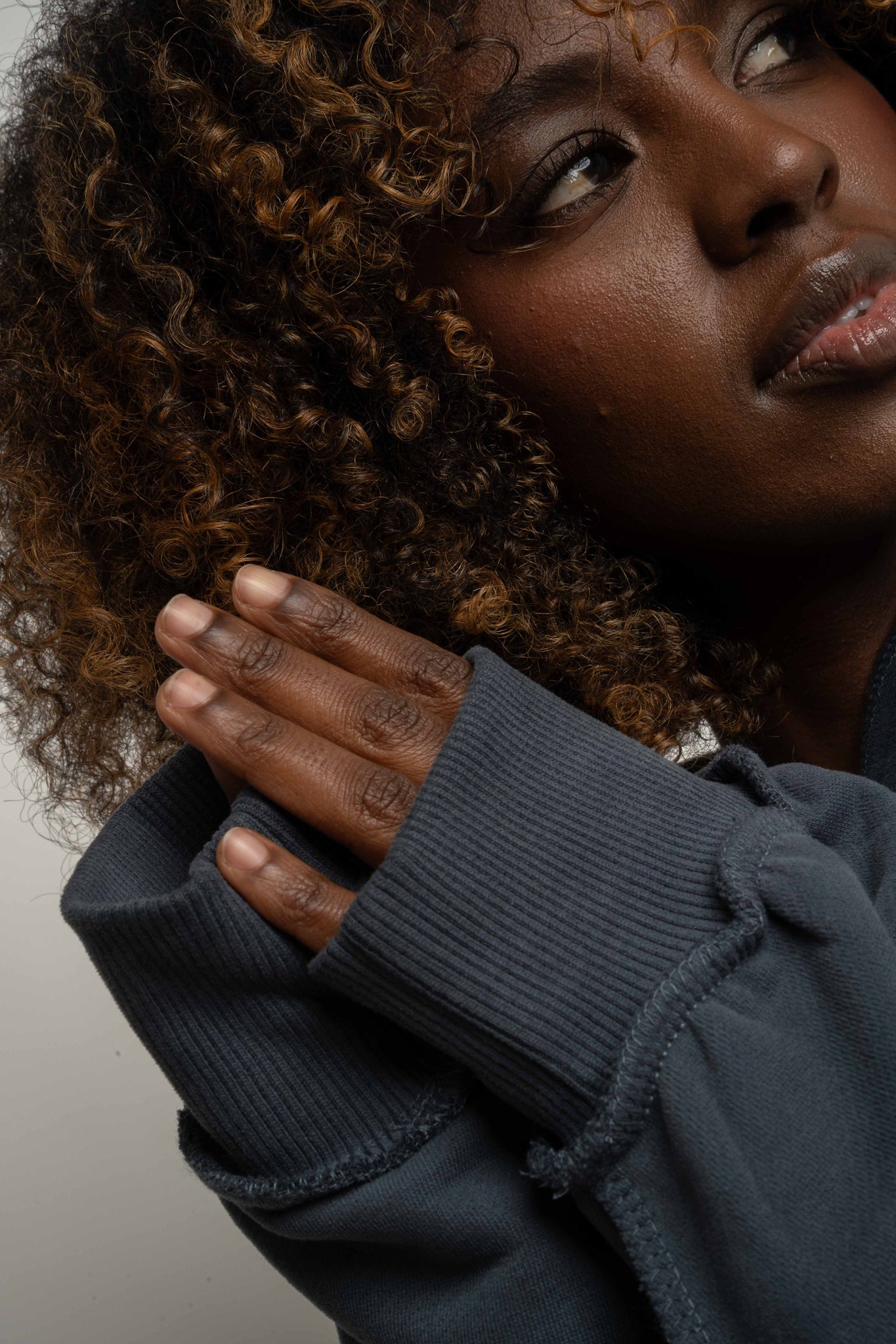 OVERSIZED HOODED SWEATSHIRT GRAPHITE - NESCA