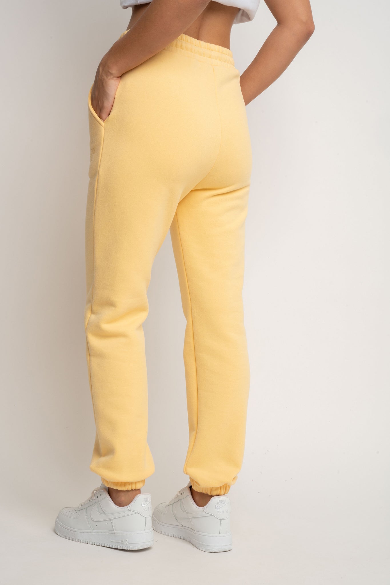 REGULAR FIT BANANA YELLOW SWEATPANTS - MILOS