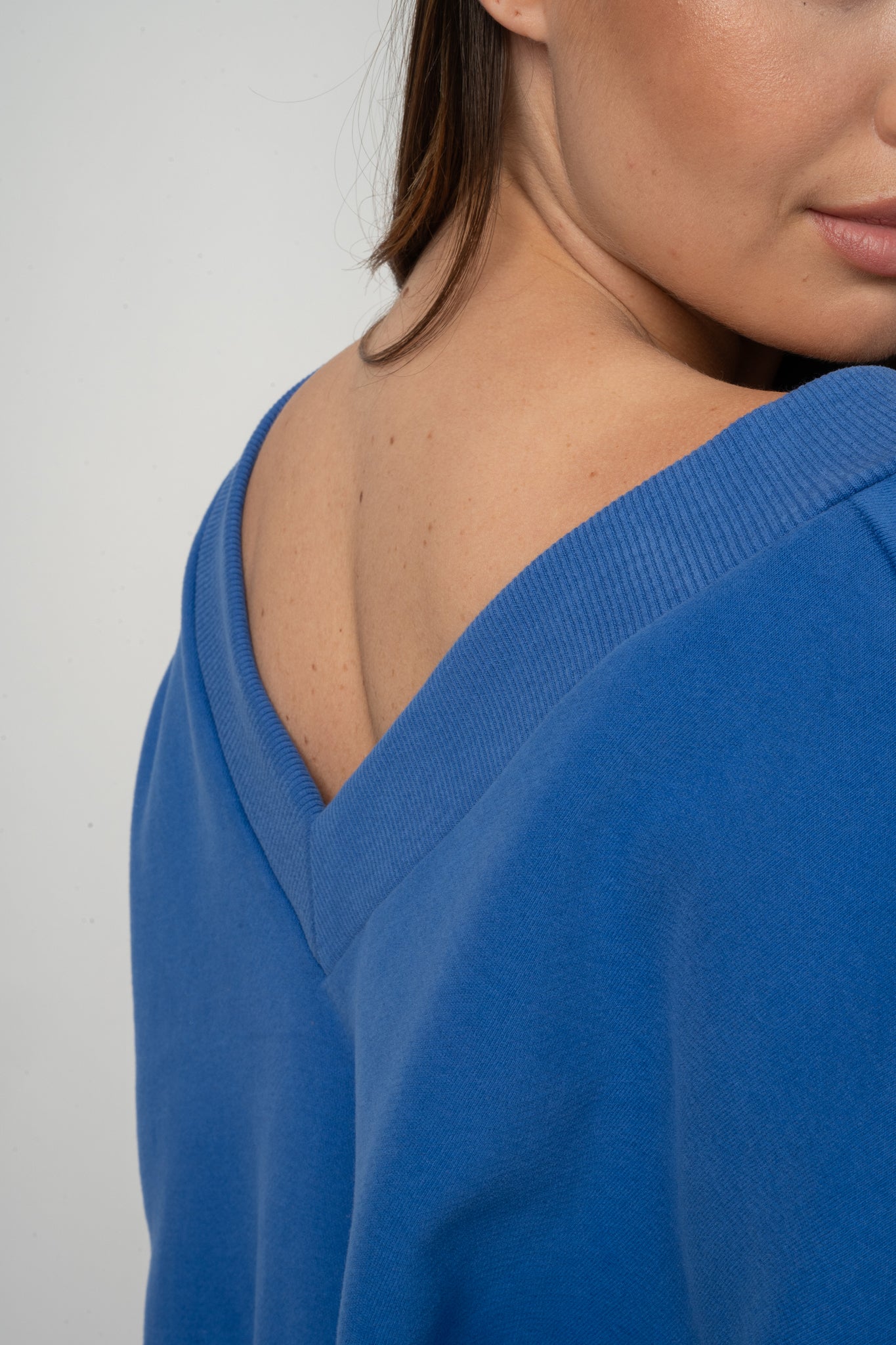OVERSIZED COLLAR SWEATSHIRT - BISCOE