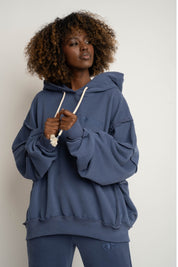 BLUZA Z KAPTUREM TYPU OVERSIZE GRANATOWA - NESCA