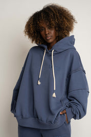 BLUZA Z KAPTUREM TYPU OVERSIZE GRANATOWA - NESCA