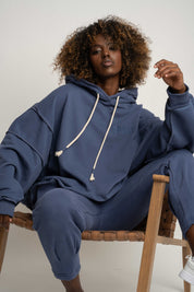 BLUZA Z KAPTUREM TYPU OVERSIZE GRANATOWA - NESCA