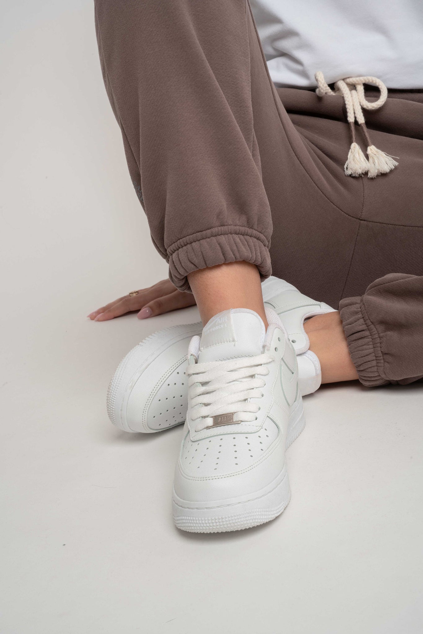 REGULAR FIT SWEATPANTS CAPPUCCINO - MILOS
