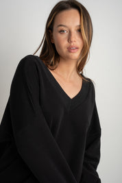 BLUZA Z DEKOLTEM OVERSIZE CZARNA - BISCOE