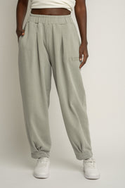 SPODNIE DRESOWE O KROJU BALLOON FIT Z EFEKTEM WASHED OLIWKOWE - RIBE PETIT