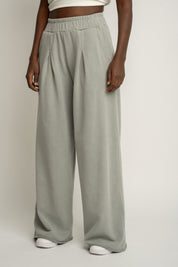 SPODNIE DRESOWE O KROJU WIDE  LEG Z EFEKTEM WASHED OLIWKOWE - ESBJERG