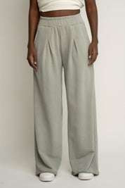 SPODNIE DRESOWE O KROJU WIDE  LEG Z EFEKTEM WASHED OLIWKOWE - ESBJERG