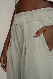 SPODNIE DRESOWE O KROJU WIDE  LEG Z EFEKTEM WASHED OLIWKOWE - ESBJERG