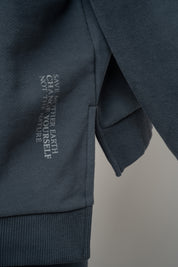 BLUZA O KROJU REGULAR FIT Z DŁUŻSZYM TYŁEM GRAFITOWA - COOK