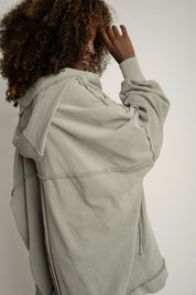 BLUZA Z EFEKTEM WASHED OLIWKOWA - LUND