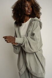 BLUZA Z EFEKTEM WASHED OLIWKOWA - LUND