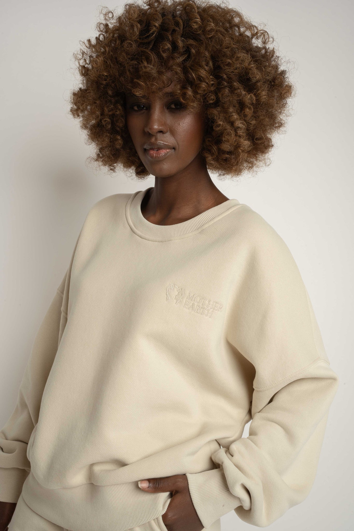 BLUZA TYPU CREWNECK JASNOBEŻOWA - OZARK