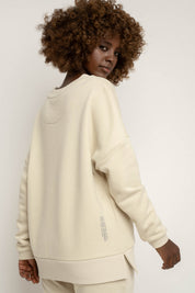BLUZA OVERSIZE Z SZEROKIM DEKOLTEM JASNOBEŻOWA - MULL