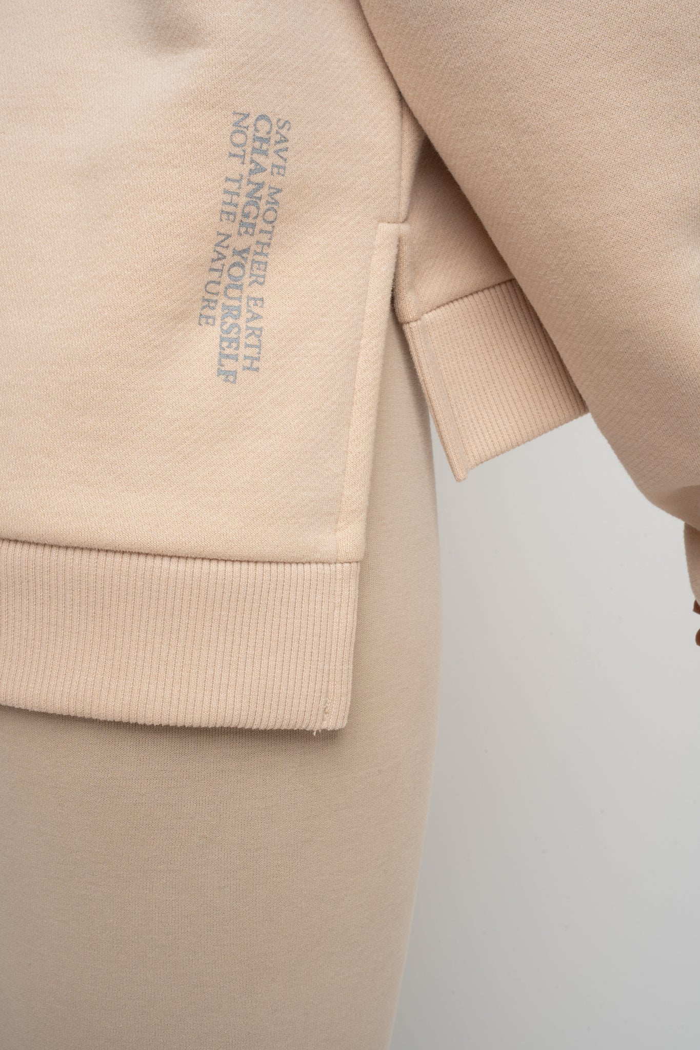 REGULAR FIT SWEATSHIRT WITH LONG BACK BEIGE - COOK