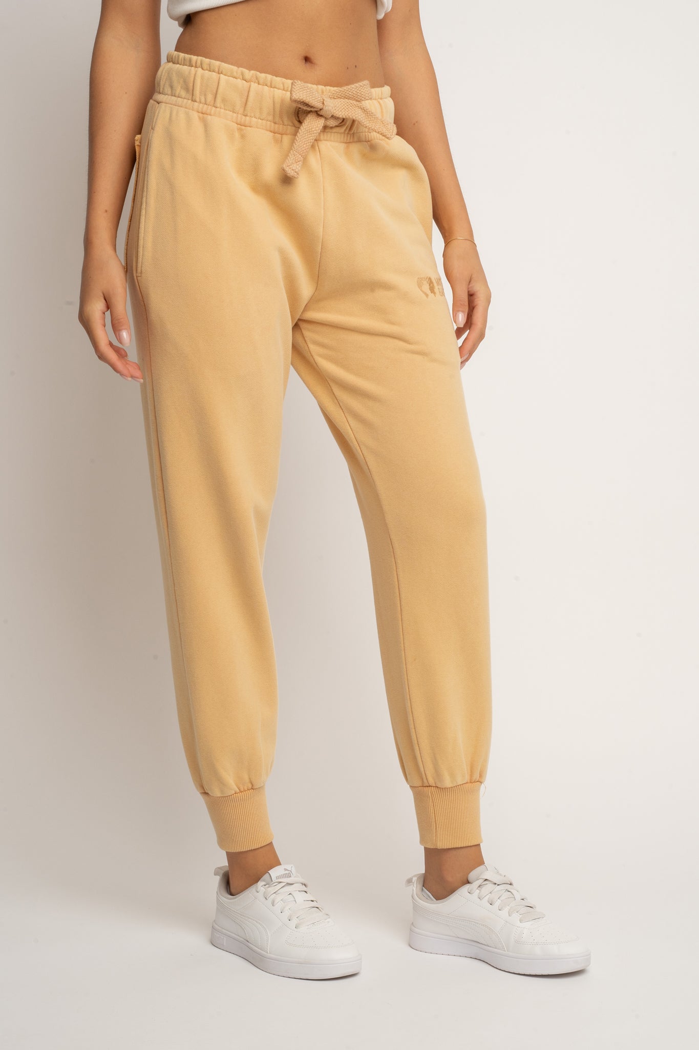 SPODNIE DRESOWE TYPU JOGGER Z EFEKTEM WASHED MUSZTARDOWE - ODENSE